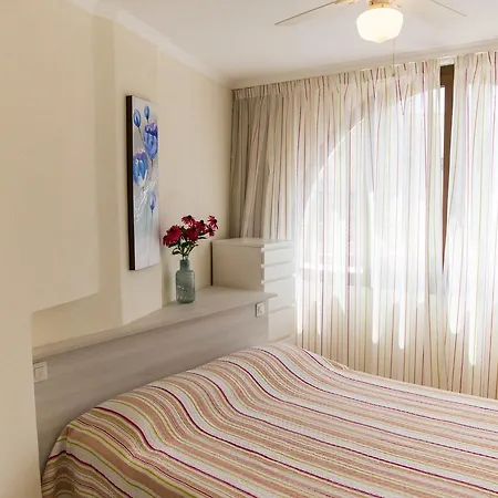 Valeria Apartman *